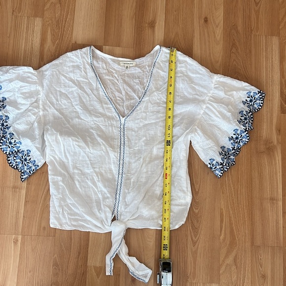 Max Studio Embroidered Blouse - Picture 4 of 15